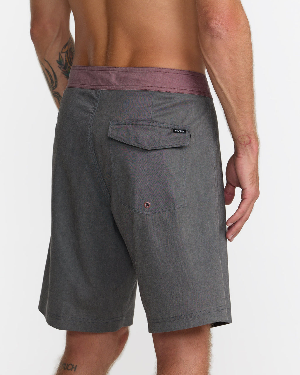 RVCA Trax 18 Boardshort Black detail