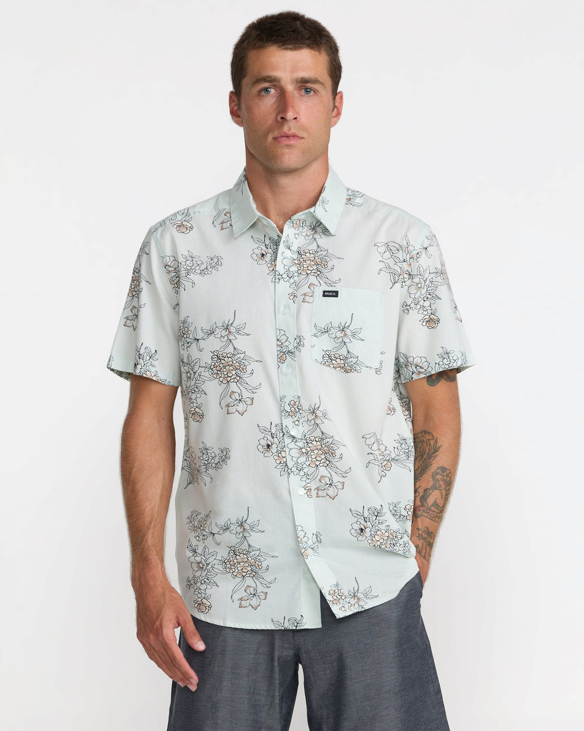 RVCA Botanical SS Shirt Green Tea on model front