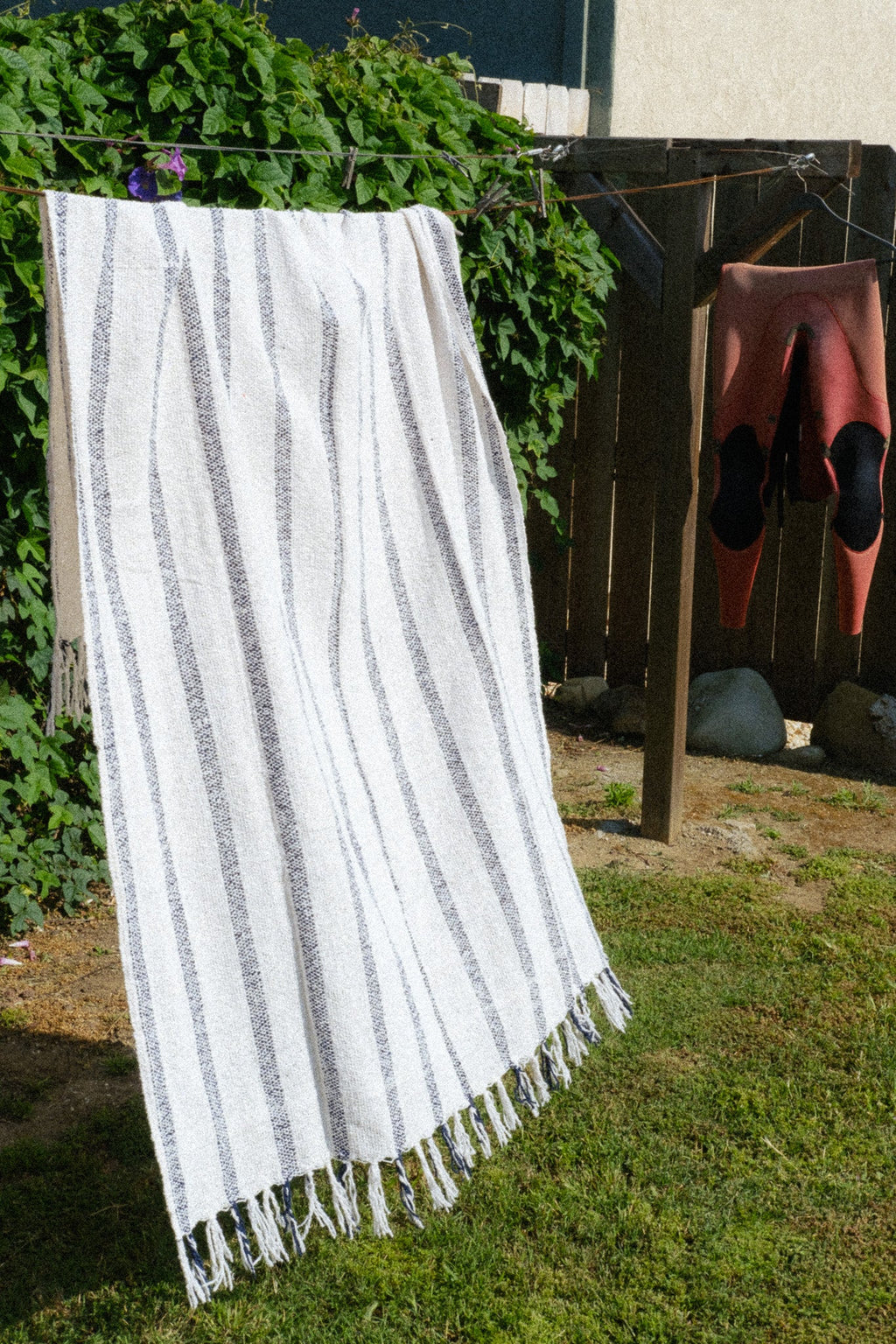 Sundream Riviera Navy Stripe throw