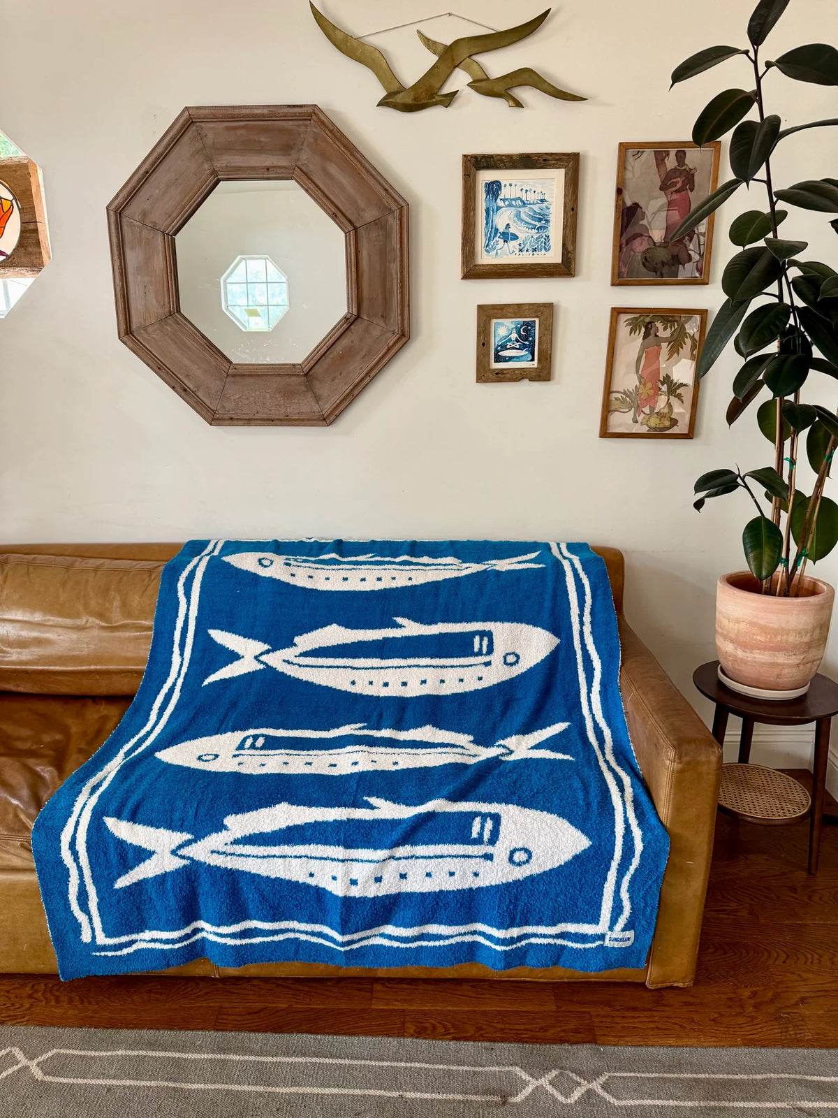 SUNDREAM Pacific Row Plush Throw