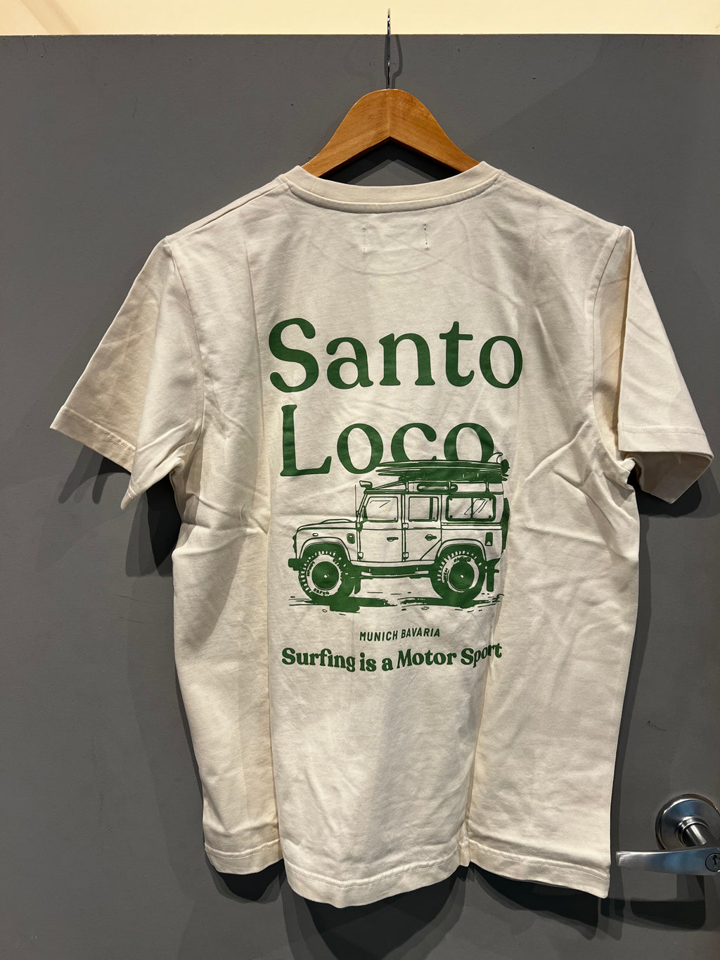 SantoLoco Munich Surfing is a Motorsport T-Shirt Off White
