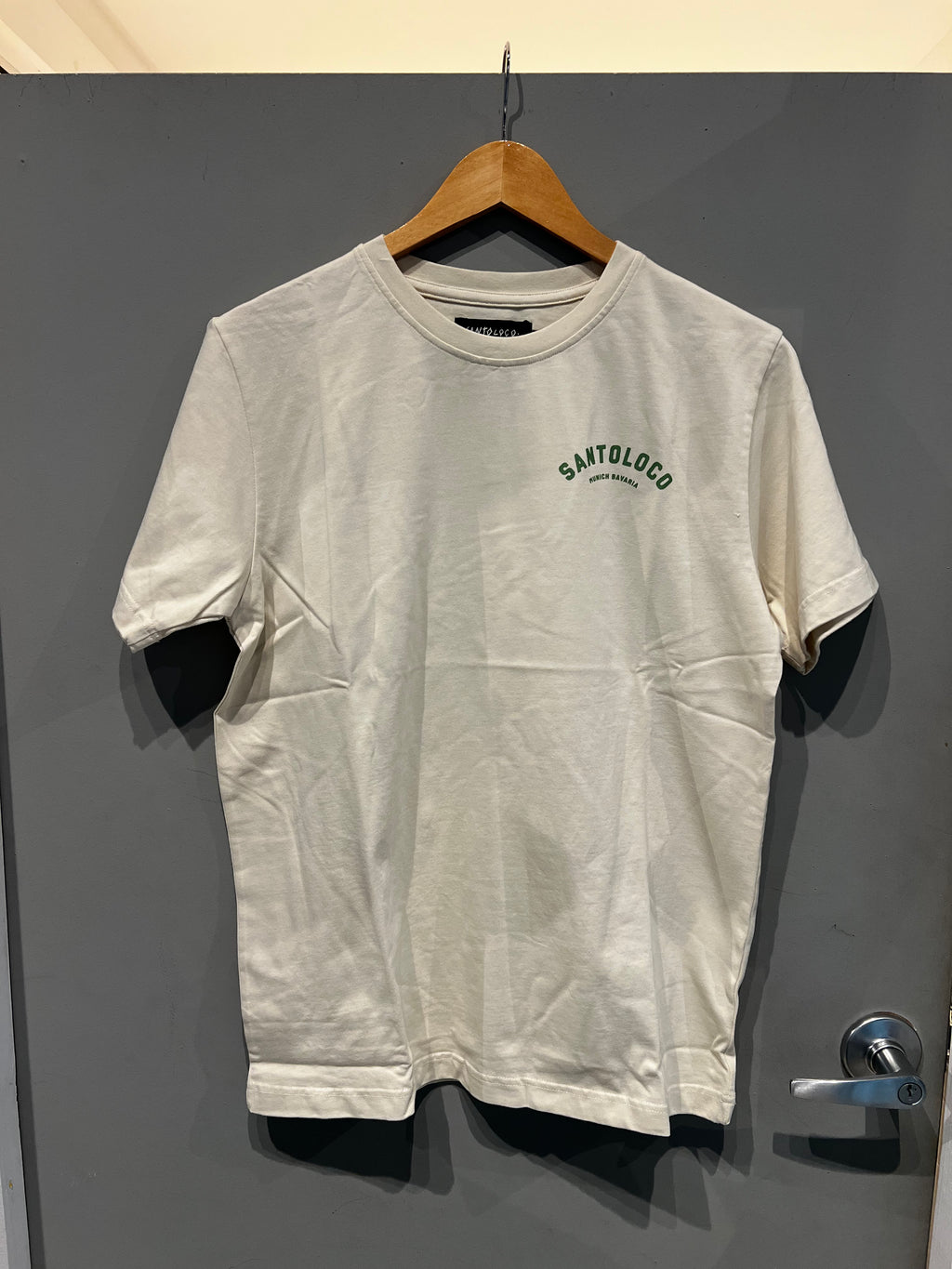 SantoLoco Munich Surfing is a Motorsport T-Shirt Off White