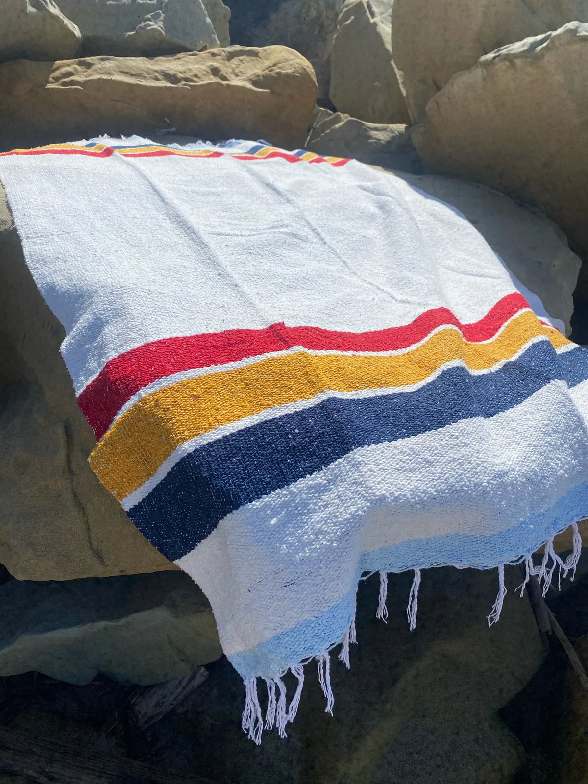 SUNDREAM Camp Throw