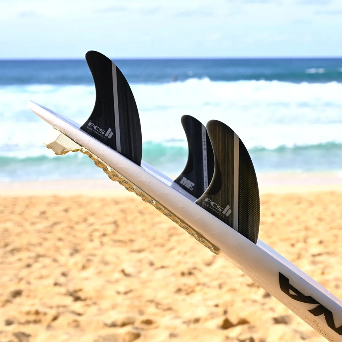 FCS II MF Glass Fibre Fusion Large Tri Fin Smoke/White
