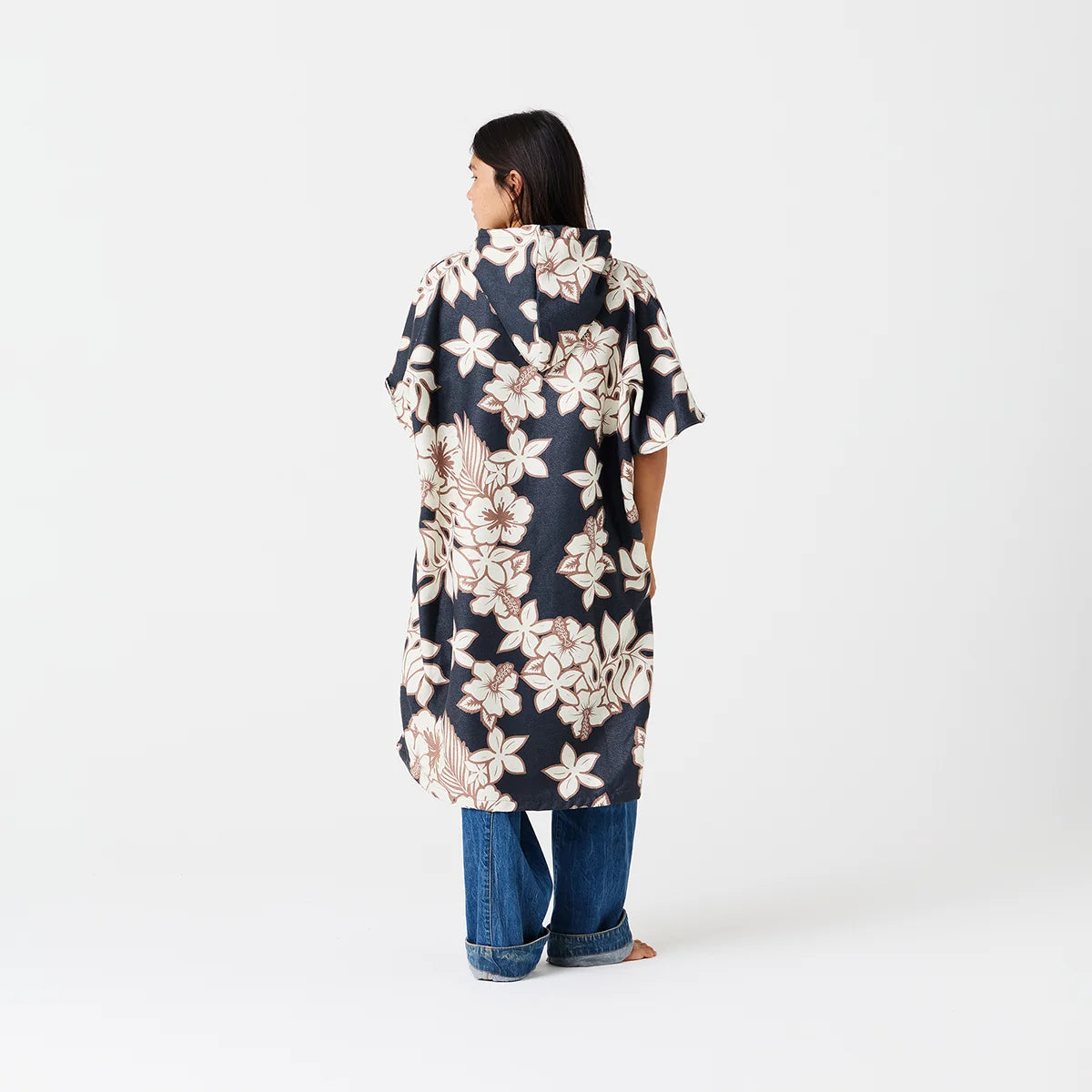 Slowtide Olinda Quick-Dry Poncho Black