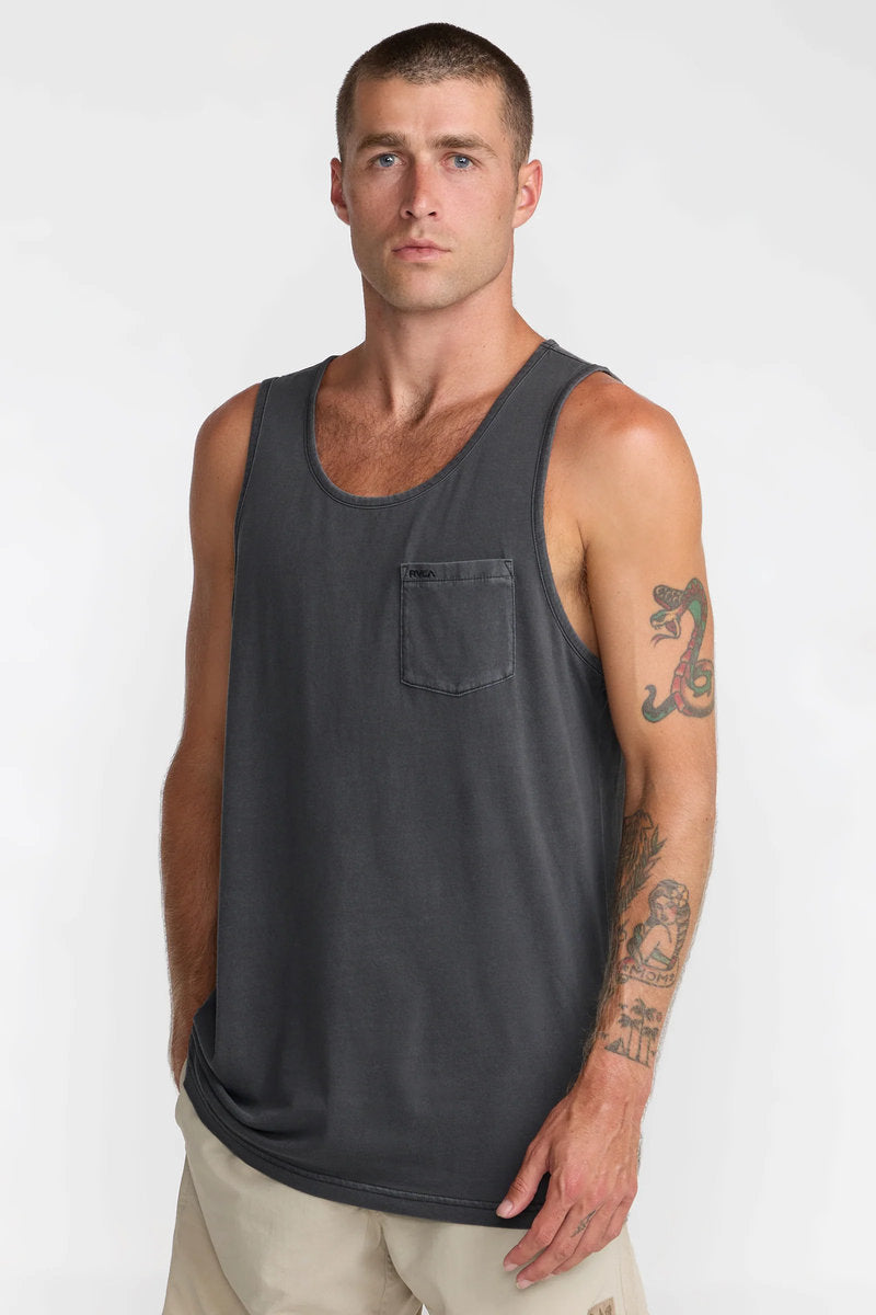 RVCA PTC 2 Pigment Tank Pirate Black on model