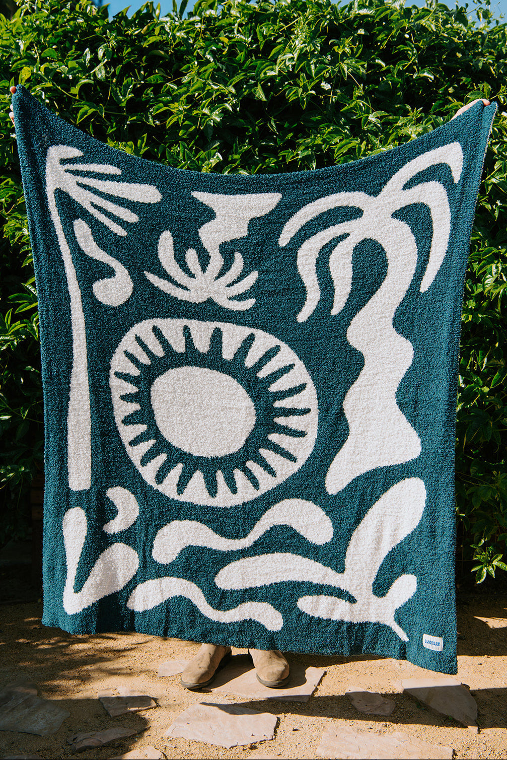 Sundream Paradise Plush Throw - Pacific Blue