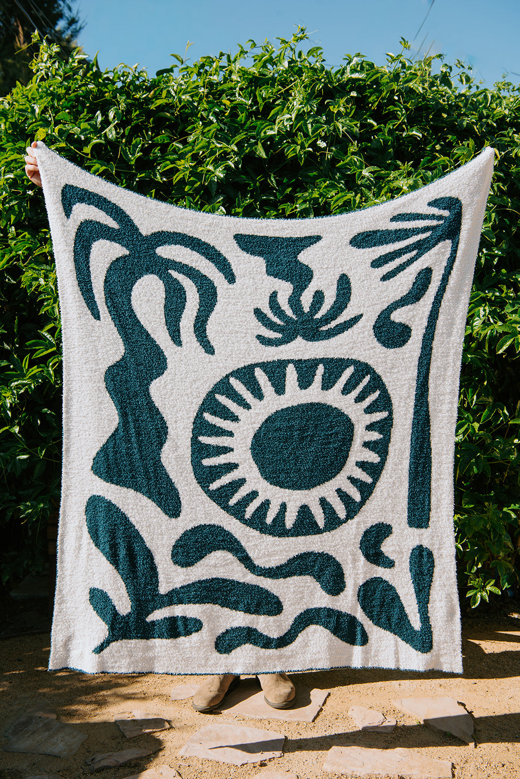 Sundream Paradise Plush Throw - Pacific Blue