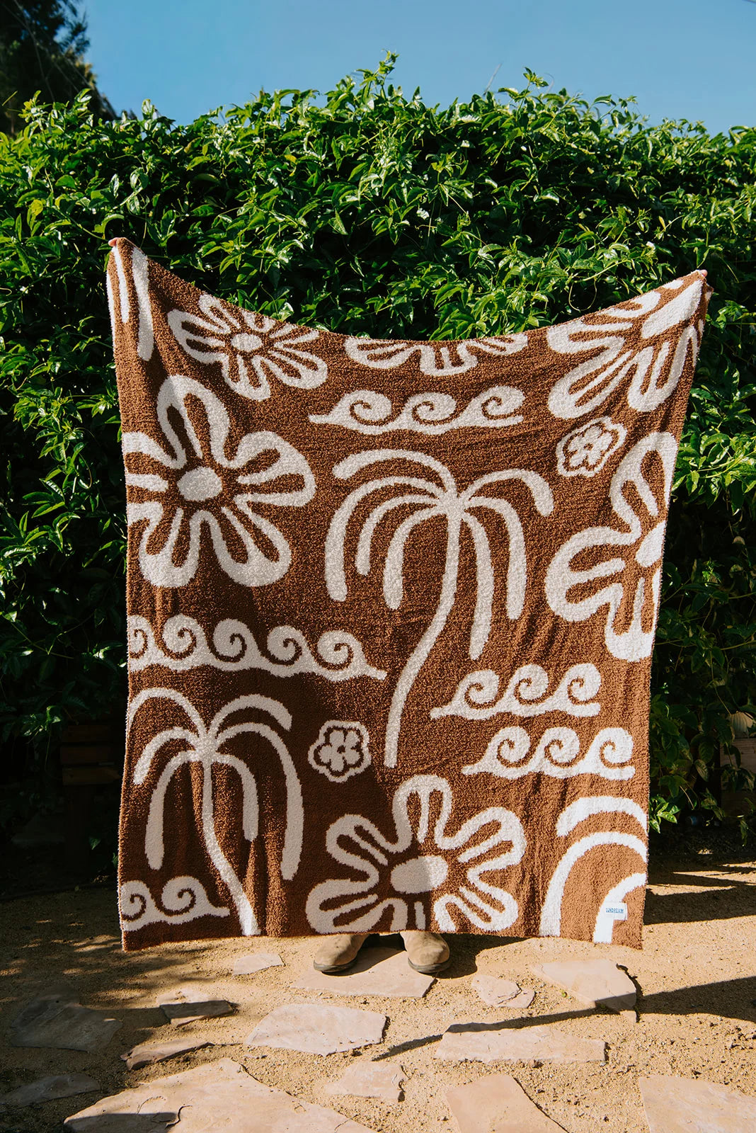 SUNDREAM Hanalei Plush Throw -Brown/Cream