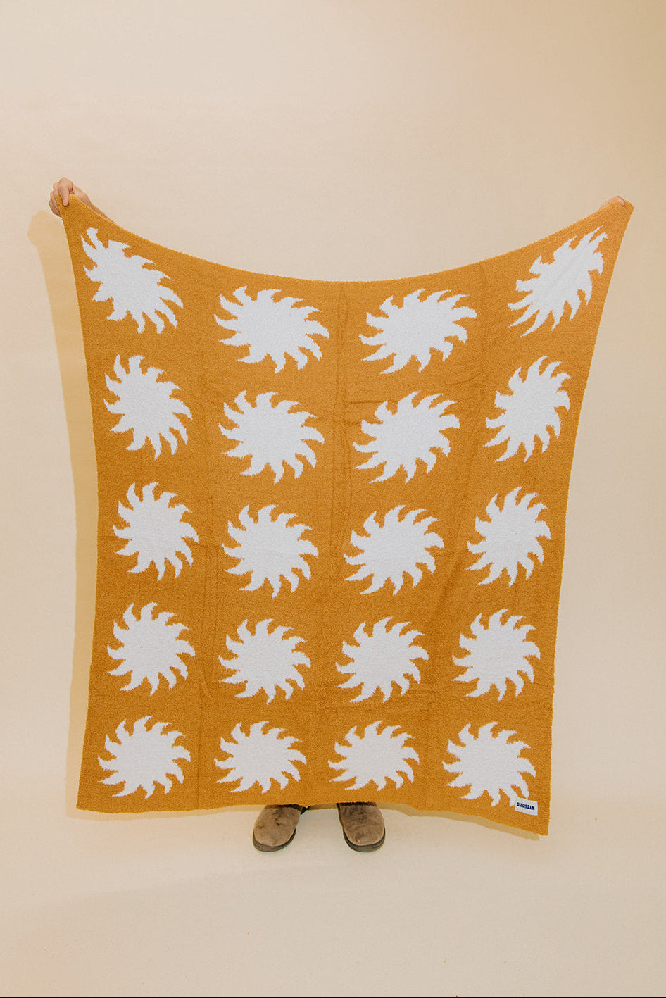 Sundream Sun Plush Throw - Buckhorn Brown