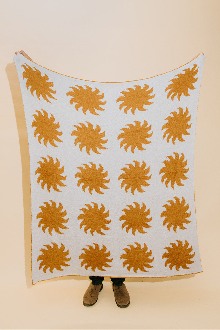 Sundream Sun Plush Throw - Buckhorn Brown