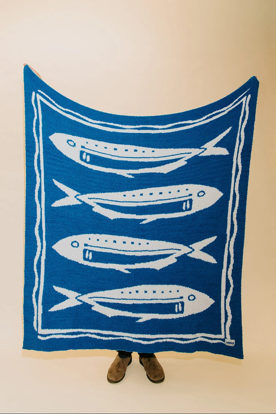 SUNDREAM Pacific Row Plush Throw