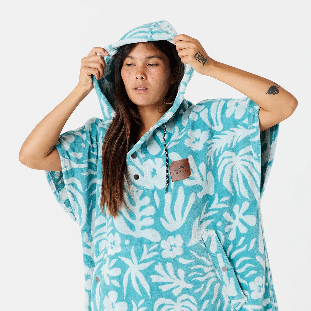 Slowtide Sunny Extra-Warm Poncho Sky Blue