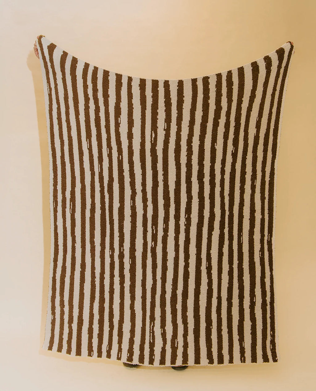 SUNDREAM Coffee & Cream Stripe Plush Throw