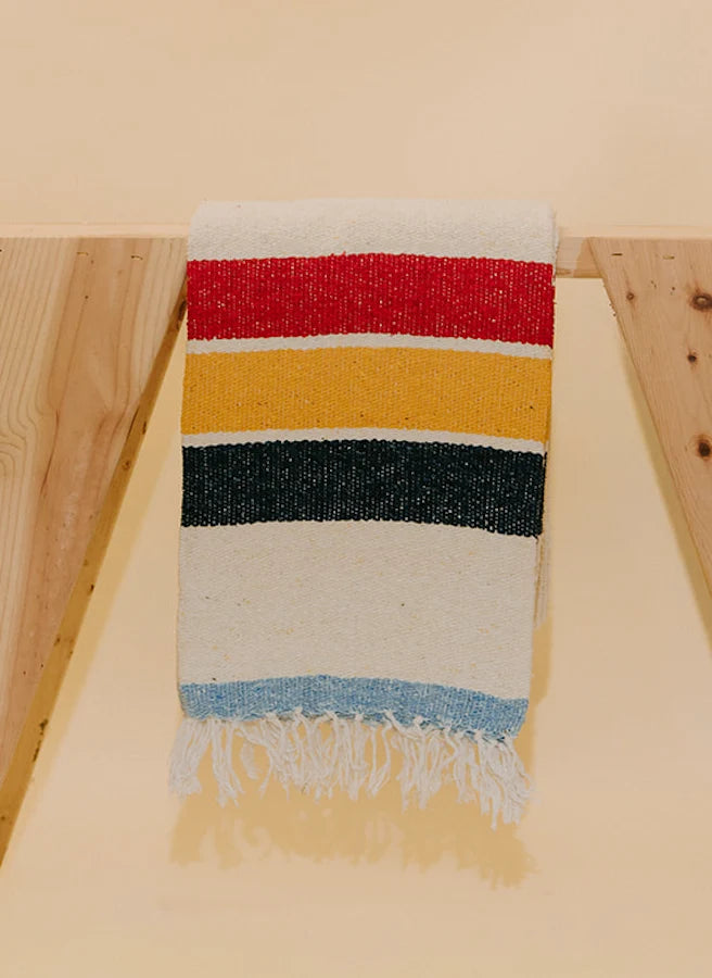 SUNDREAM Camp Throw