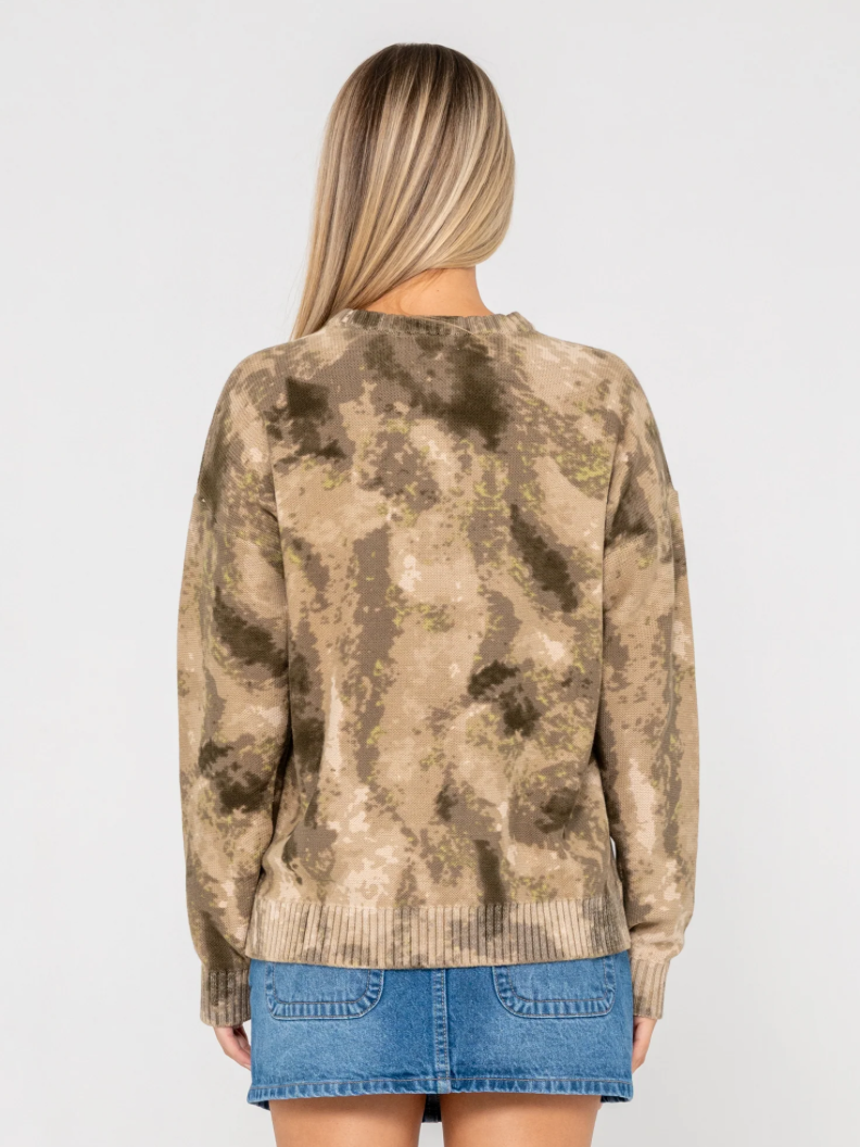 RUSTY CAMOOZY KNITTED CREW