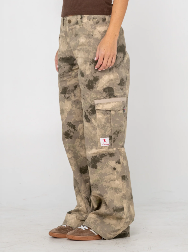 RUSTY CAMOOZY LOW RISE CARGO PANT