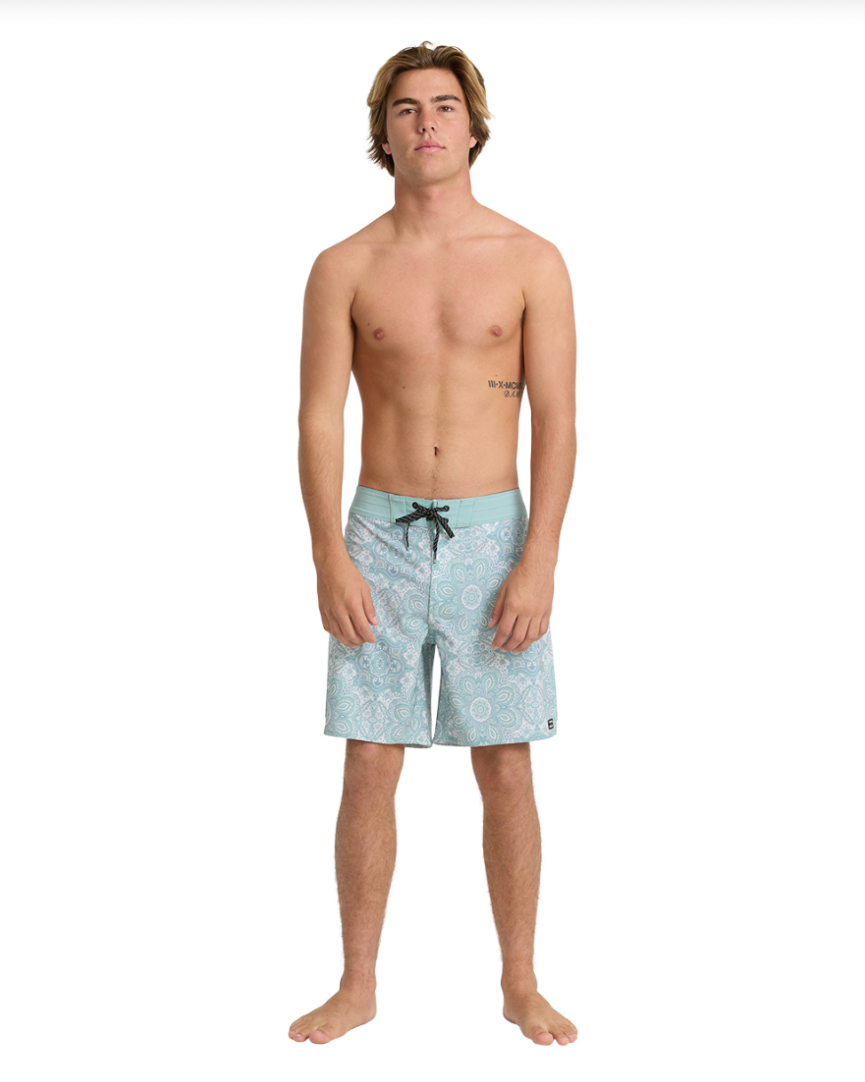 Billabong Good Times Pro 17 Boardshort Seaport
