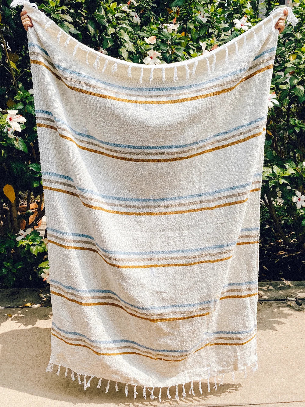 SUNDREAM Sunday Throw