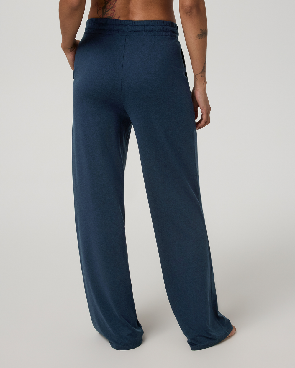 Vuori Halo Essential Widely-Short Blue Heather