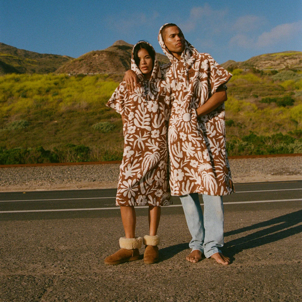 Slowtide Sunny Extra-Warm Poncho Toast