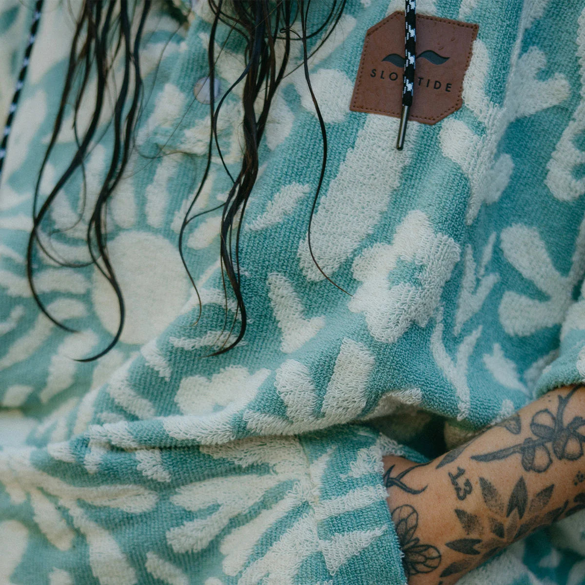 Slowtide Sunny Extra-Warm Poncho Sky Blue